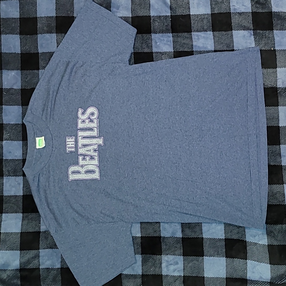 2005. Beatles. Heavyweight Tee. Like-new.  Size XL